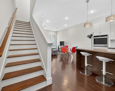 2401 Crawford Street - Photo Thumbnail 19