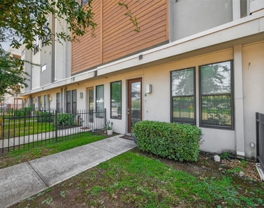 2401 Crawford Street - Photo Thumbnail 2