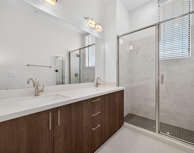 2401 Crawford Street - Photo Thumbnail 26
