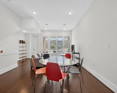 2401 Crawford Street - Photo Thumbnail 12