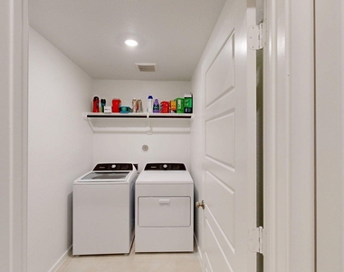 14134 Granger Pointe Lane - Photo Thumbnail 14
