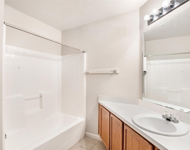 2822 Foster Hill Drive - Photo Thumbnail 22