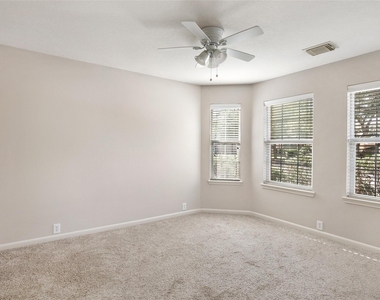 2822 Foster Hill Drive - Photo Thumbnail 5