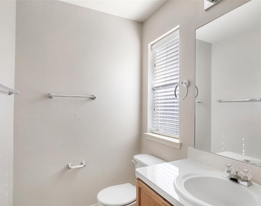 2822 Foster Hill Drive - Photo Thumbnail 7
