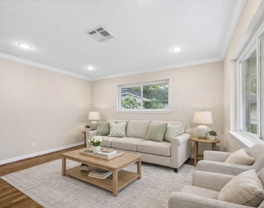 1607 Willowby Drive - Photo Thumbnail 5