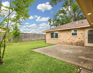 1607 Willowby Drive - Photo Thumbnail 14