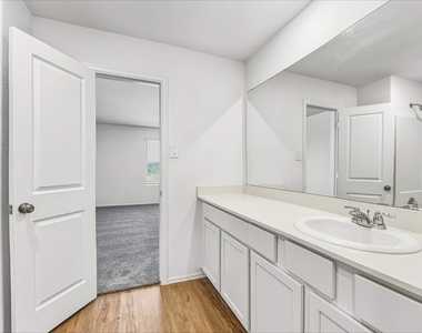 18838 Charter Elm Drive - Photo Thumbnail 8