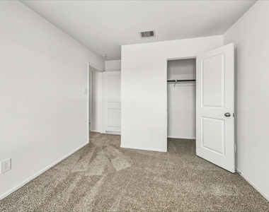 18838 Charter Elm Drive - Photo Thumbnail 10