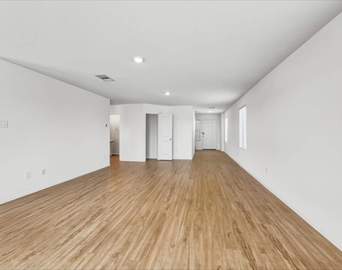 18838 Charter Elm Drive - Photo Thumbnail 13