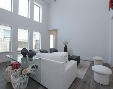 317 Rise Lane - Photo Thumbnail 7