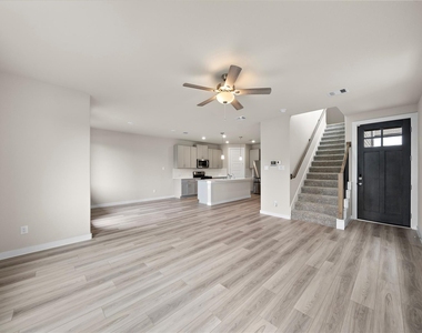 9912 Storehouse Drive - Photo Thumbnail 2