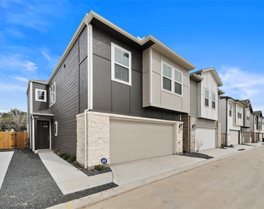 9912 Storehouse Drive - Photo Thumbnail 1