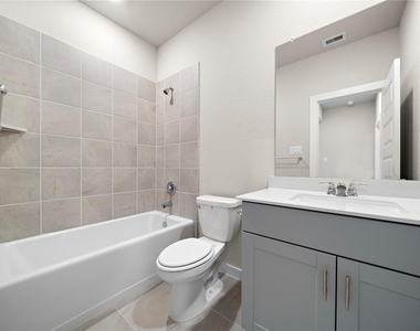 9912 Storehouse Drive - Photo Thumbnail 17