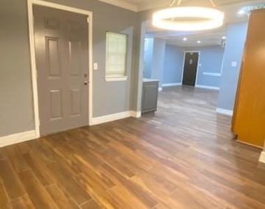 6623 Cresthill Street - Photo Thumbnail 3