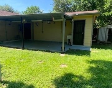 6623 Cresthill Street - Photo Thumbnail 24
