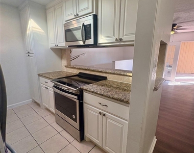 2744 Briarhurst Drive - Photo Thumbnail 5