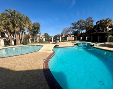 2744 Briarhurst Drive - Photo Thumbnail 18