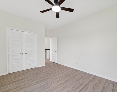 8628 Scott Street - Photo Thumbnail 20