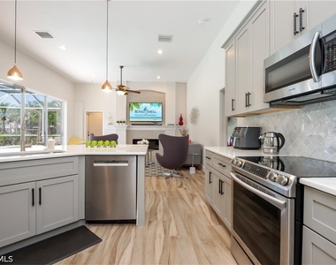 3510 Lakemont Drive - Photo Thumbnail 18