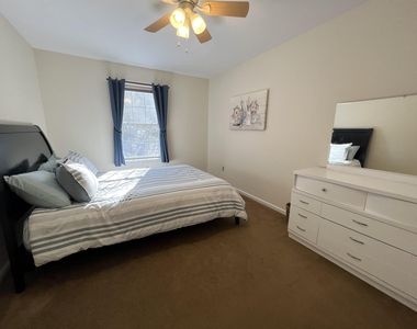 267 Hildred - Photo Thumbnail 18