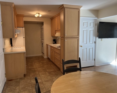 267 Hildred - Photo Thumbnail 8