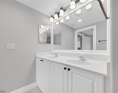 4172 Castilla Circle - Photo Thumbnail 19