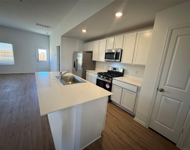 18635 Gravago Lane - Photo Thumbnail 7