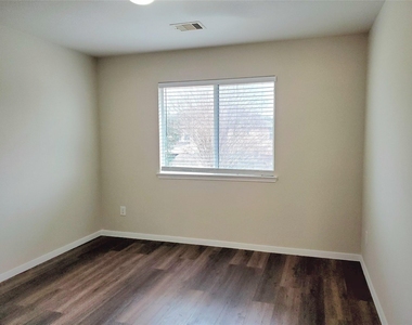 14238 Englewood Park Lane - Photo Thumbnail 21
