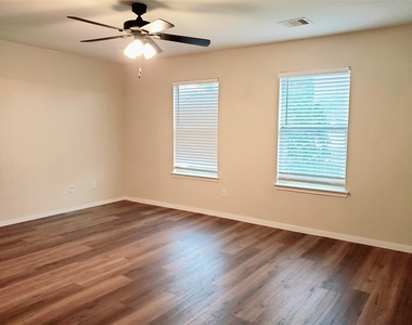 14238 Englewood Park Lane - Photo Thumbnail 17