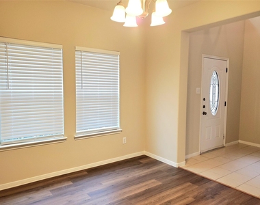 14238 Englewood Park Lane - Photo Thumbnail 7