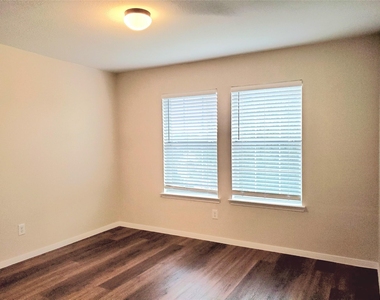 14238 Englewood Park Lane - Photo Thumbnail 13