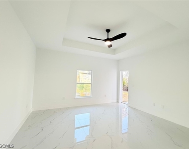 767 Crystal Avenue S - Photo Thumbnail 6