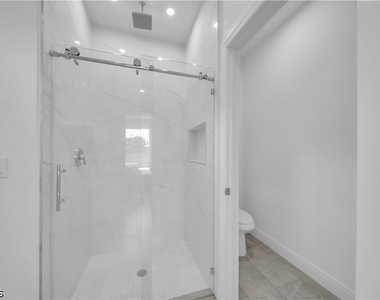6210 Forest Court - Photo Thumbnail 38