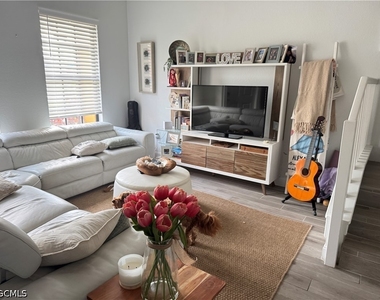 11907 Adoncia Way - Photo Thumbnail 3