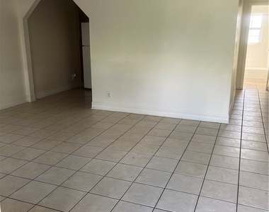 345 3rd Avenue - Photo Thumbnail 3