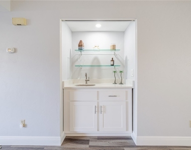 600 Misty Pines Circle - Photo Thumbnail 12