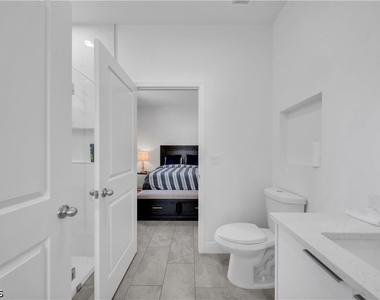 6208 Forest Court - Photo Thumbnail 13