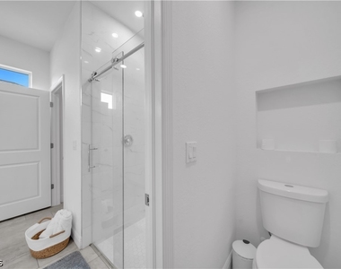 6208 Forest Court - Photo Thumbnail 33