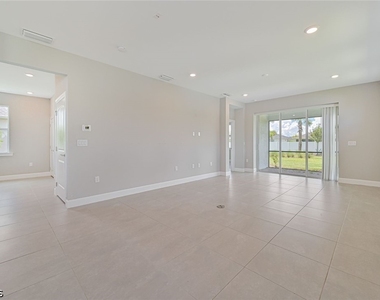 42218 Edgewater Drive - Photo Thumbnail 6