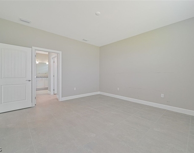 42218 Edgewater Drive - Photo Thumbnail 11