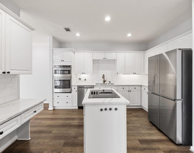 1723 Gingerleaf Lane - Photo Thumbnail 9
