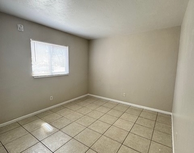 2944 Jackson Street - Photo Thumbnail 7