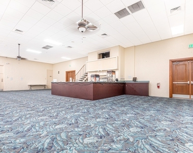 7410 Lake Breeze Drive - Photo Thumbnail 24