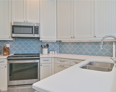 5000 Royal Shores Drive - Photo Thumbnail 7