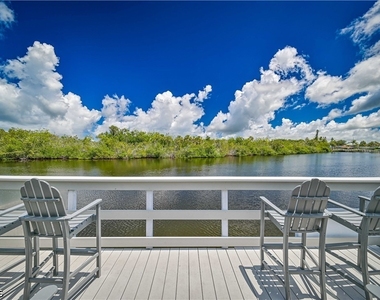 5000 Royal Shores Drive - Photo Thumbnail 42