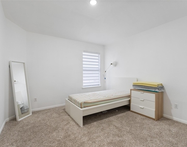 5902 Rye Creek Drive - Photo Thumbnail 7