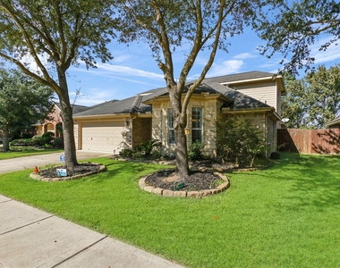 8214 Garrison Point Drive - Photo Thumbnail 31
