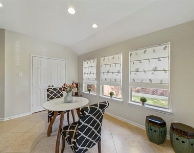 8214 Garrison Point Drive - Photo Thumbnail 3