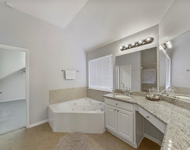 8214 Garrison Point Drive - Photo Thumbnail 17