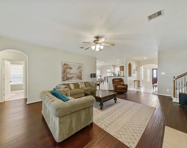 8214 Garrison Point Drive - Photo Thumbnail 10